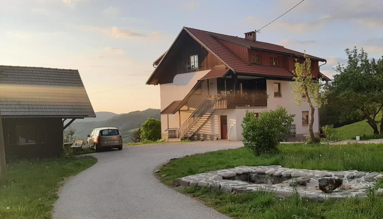 Gorenja Vas Healing Farm公寓 外观 照片